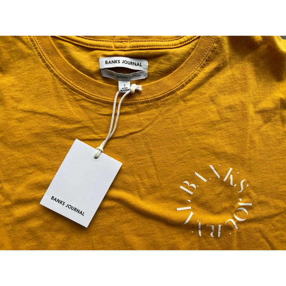 Banks Journal Sphere Classic Tee Mens Small Saffron Yellow 100% Organic NWT - Picture 4 of 8